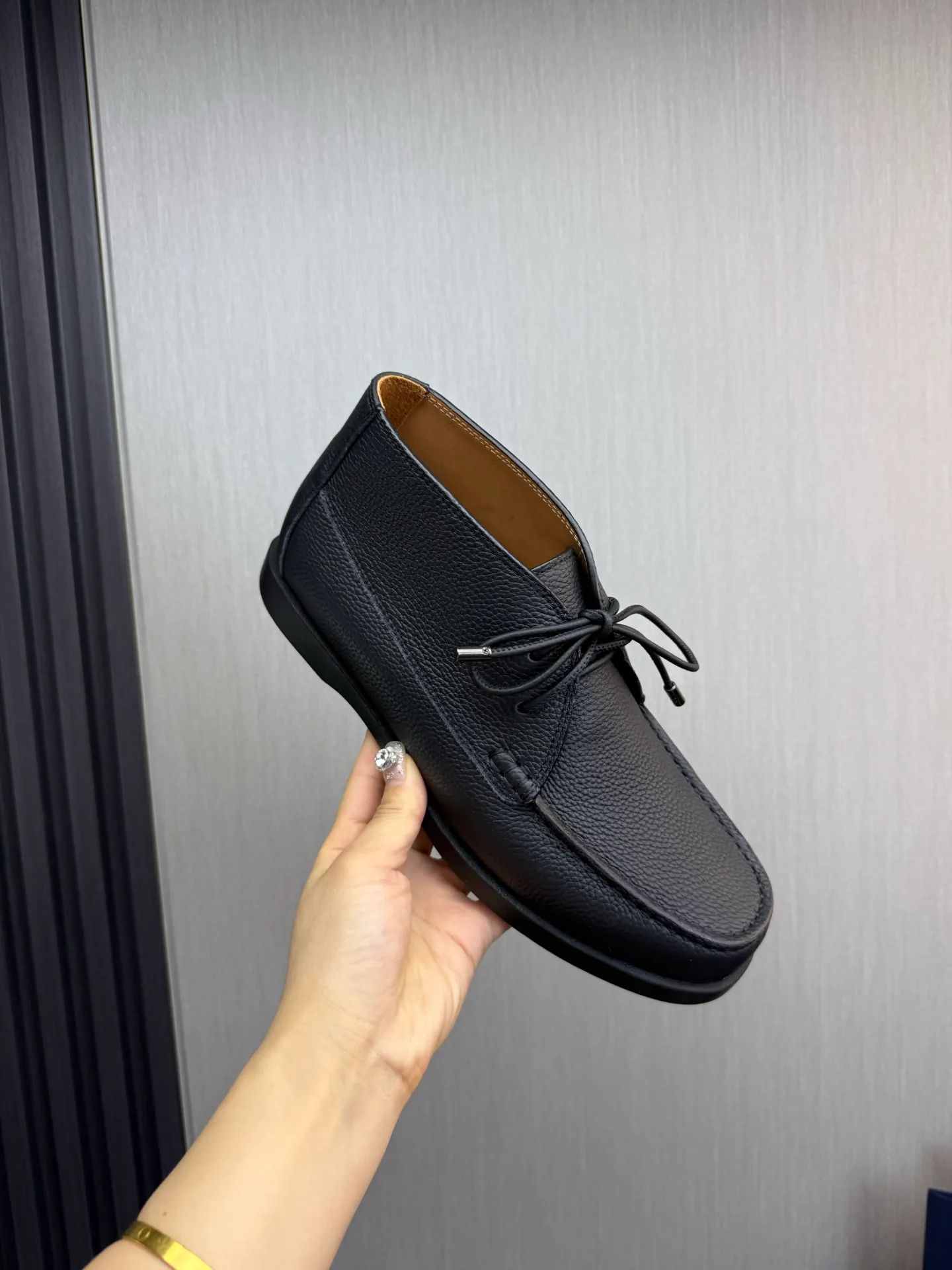 Factory price 620💰 [Dior] Men’s official website na hot sale🔥Imported cowhide + cowhide lining. Original rubber wear-resistant outsole. High quality shipment ⬆️Code number 38-44, (45 customized)